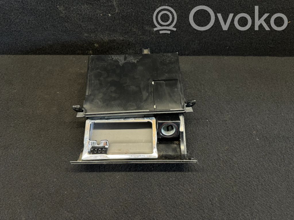 Audi A6 S6 C5 4B Aschenbecher 