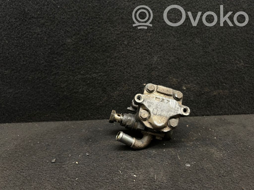 Volkswagen PASSAT B5.5 Ohjaustehostimen pumppu 