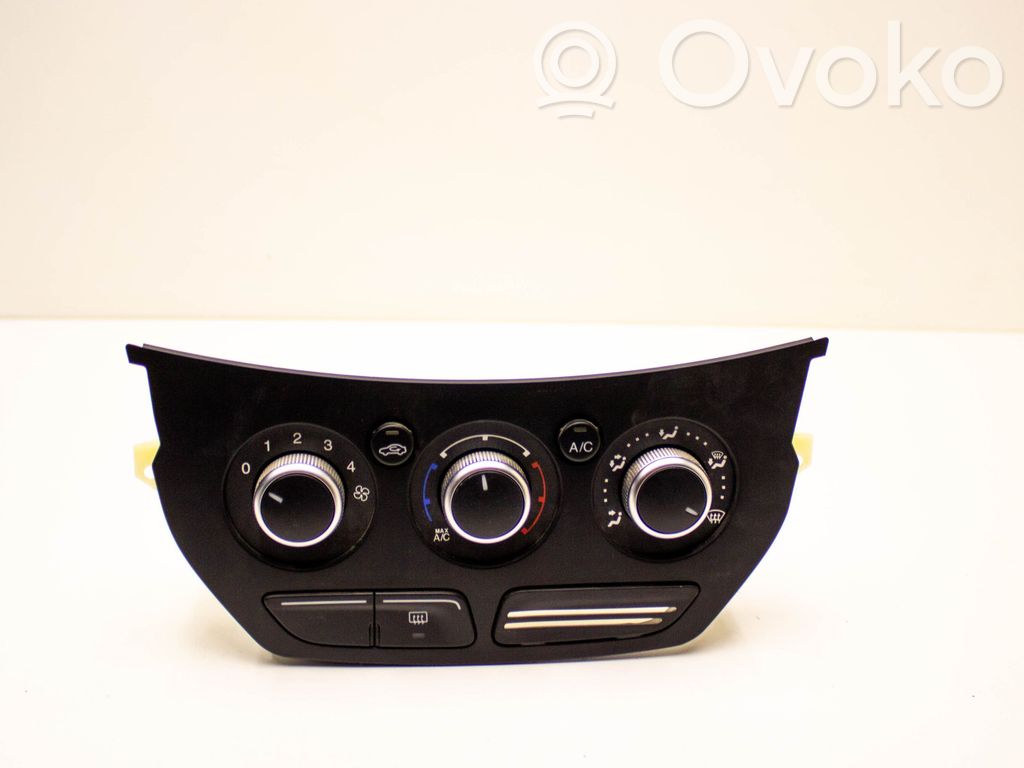 Ford Kuga II Interior fan control switch 