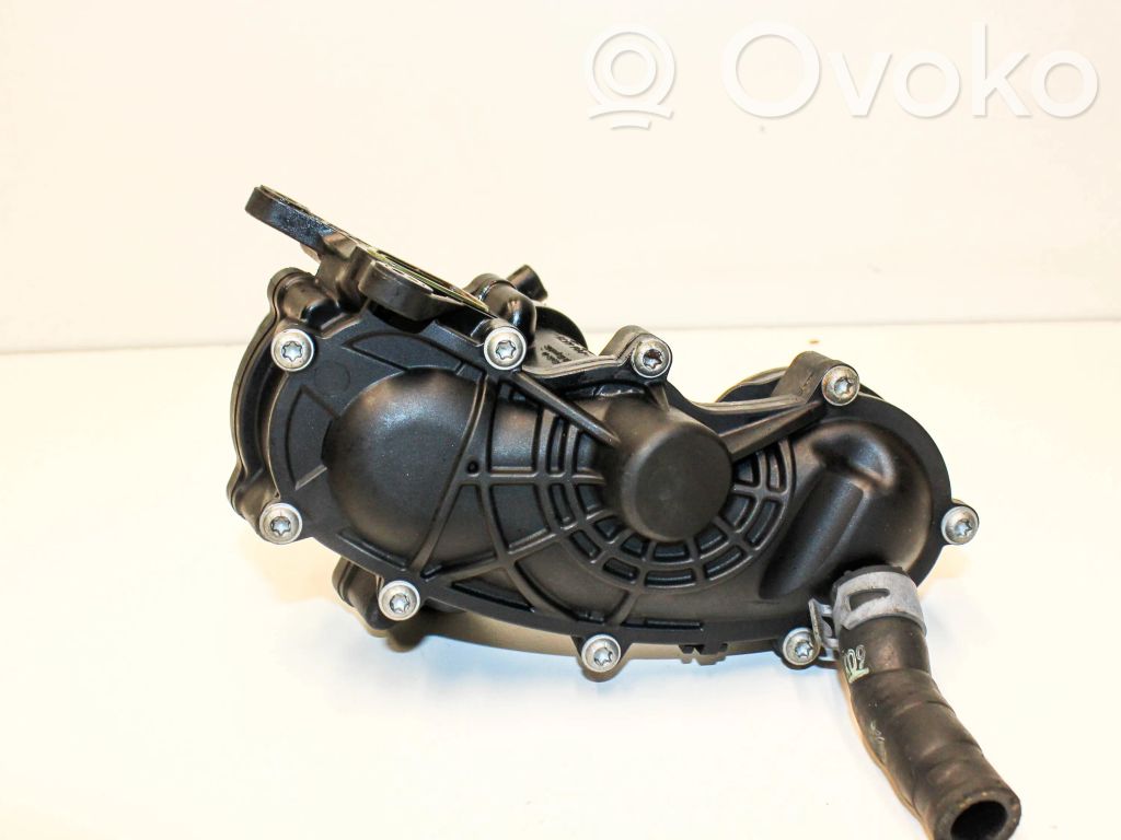 Audi A4 S4 B9 8W Termostata korpuss 