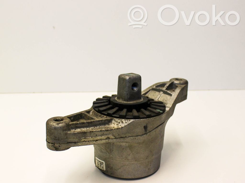 Maserati Ghibli Engine mount bracket 