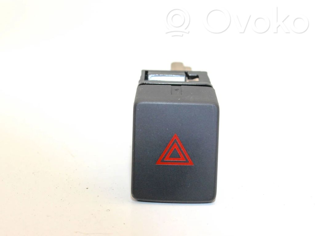 Nissan Rogue Botón interruptor de luz de peligro 