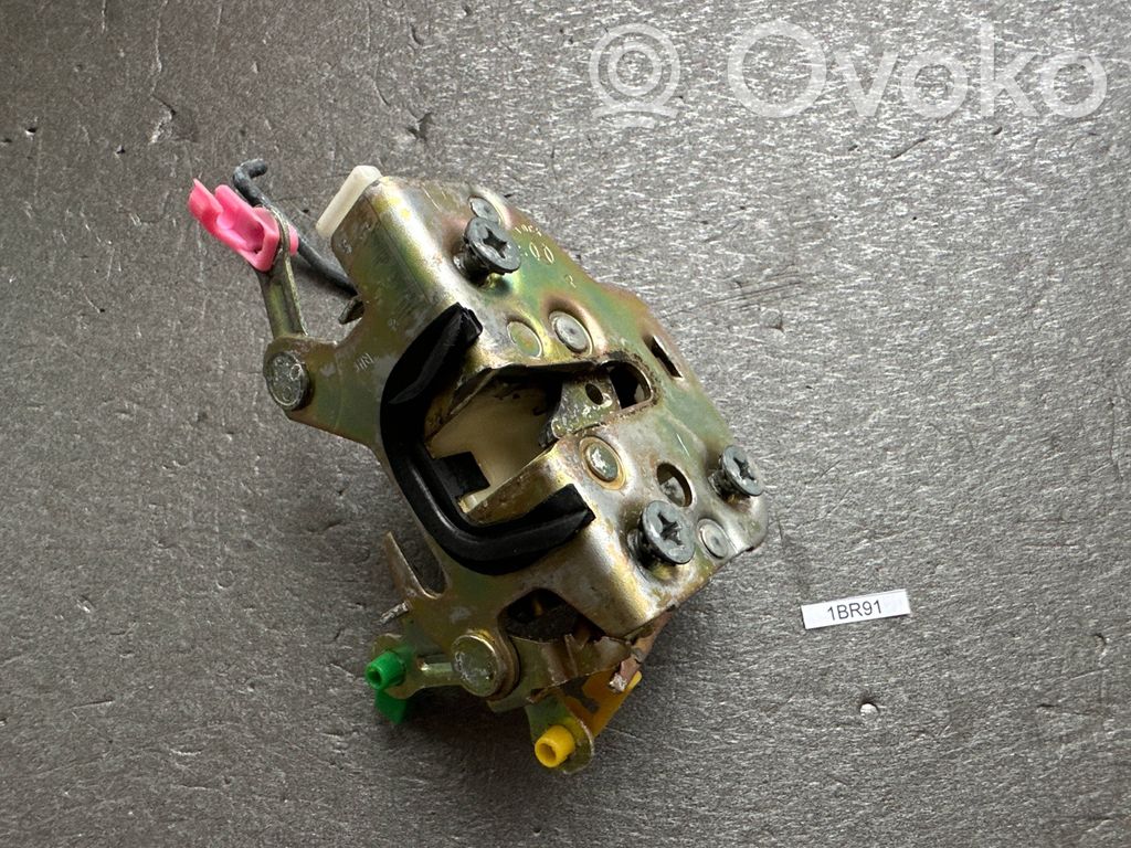 Nissan Patrol Y60 Zamek drzwi przednich 