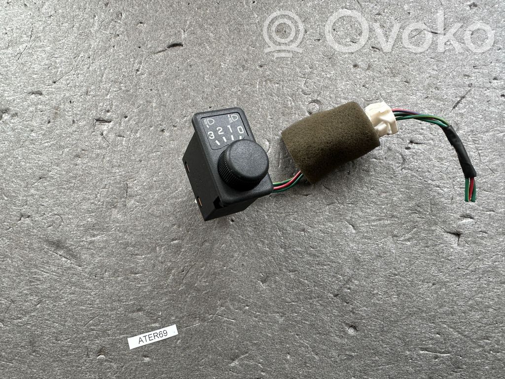 Przycisk / Pokrętło regulacji oświetlenia deski rozdzielczej   251900X800