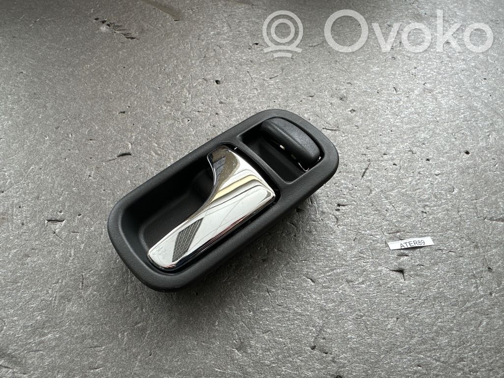 Nissan Terrano Manecilla interna puerta delantera 