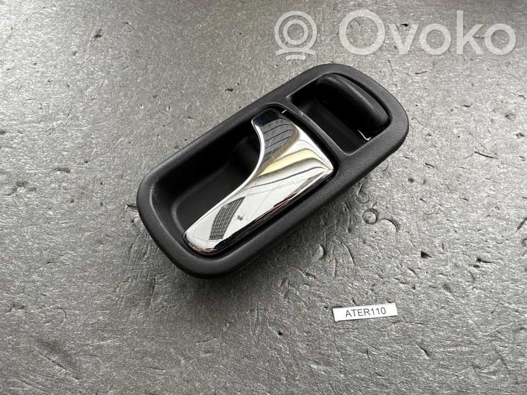 Nissan Terrano Manecilla interna puerta delantera 