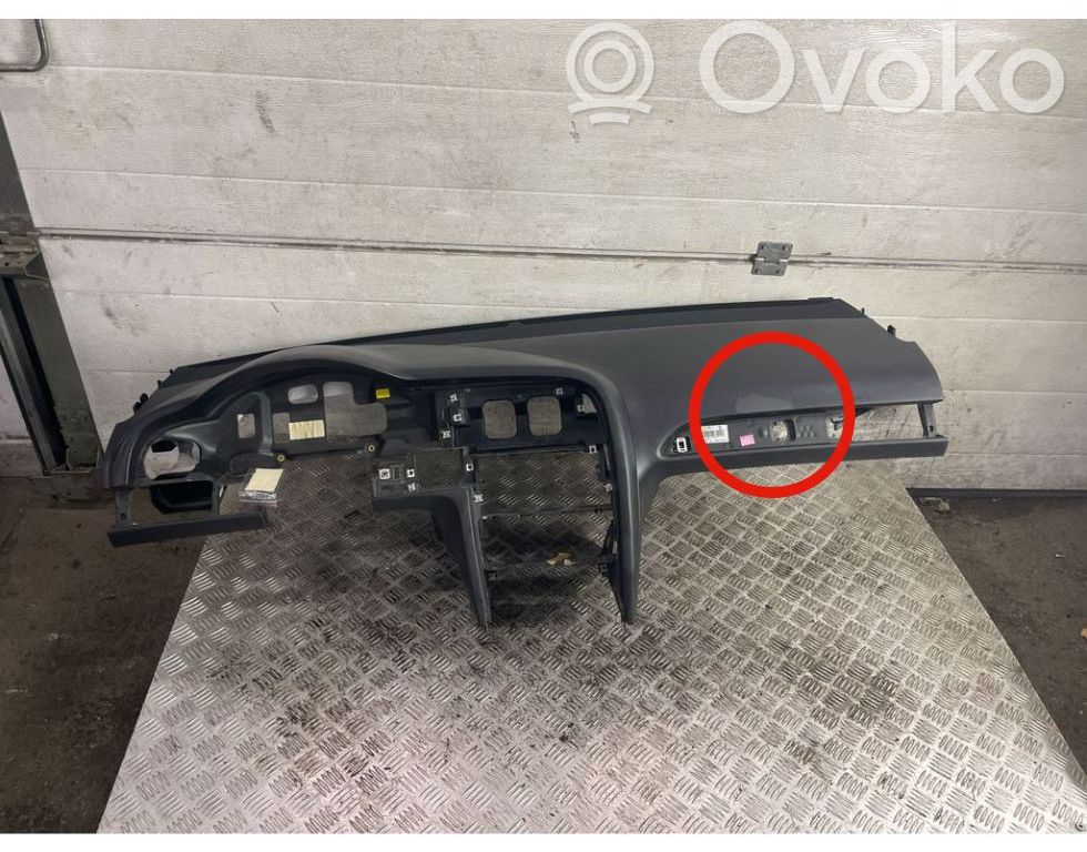 Audi A6 S6 C6 4F Dashboard 