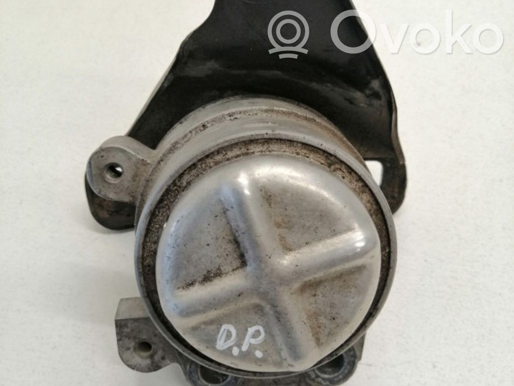 Ford Mondeo Mk III Engine mount bracket 