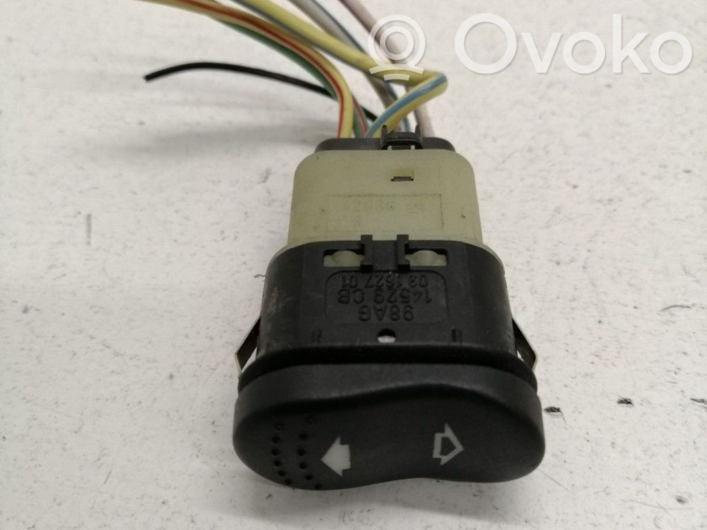 Ford Focus Electric window control switch 