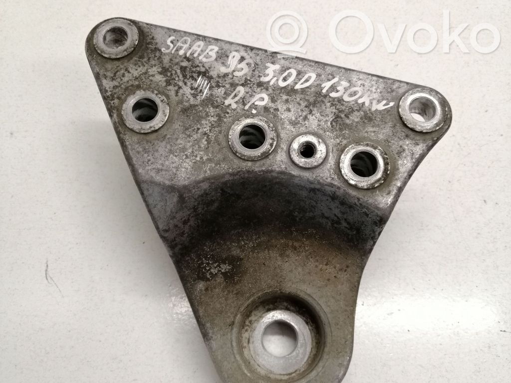 Saab 9-5 Engine mounting bracket 