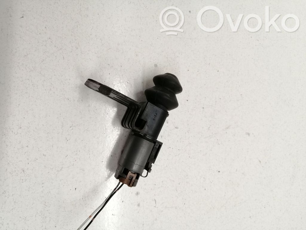 Nissan X-Trail T30 Bonnet alarm switch sensor 