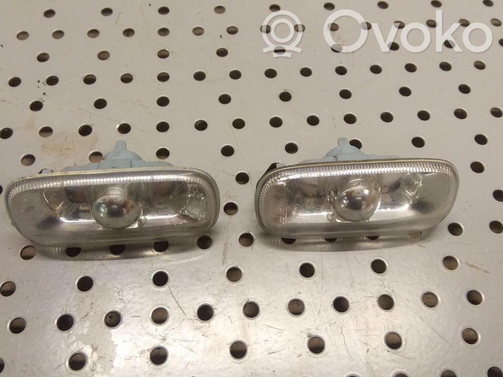 Audi A4 S4 B5 8D Front fender indicator light 