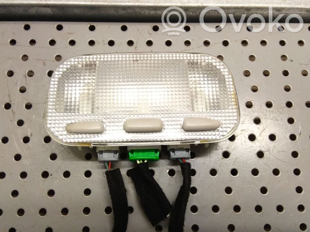 Éclairage lumière plafonnier avant