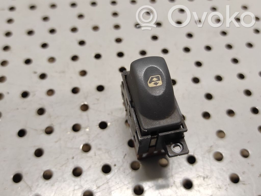 Renault Laguna I Electric window control switch 