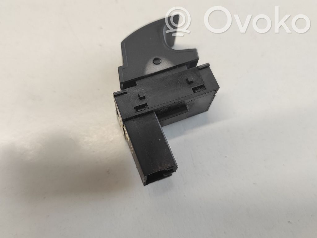Volkswagen PASSAT B6 Electric window control switch 