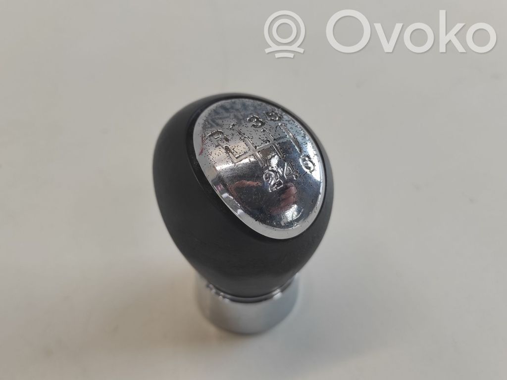 Mazda 6 Pavarų perjungimo svirties apdaila (oda, bumbulas) 