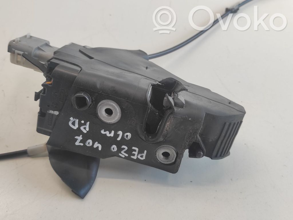 Peugeot 407 Front door lock 