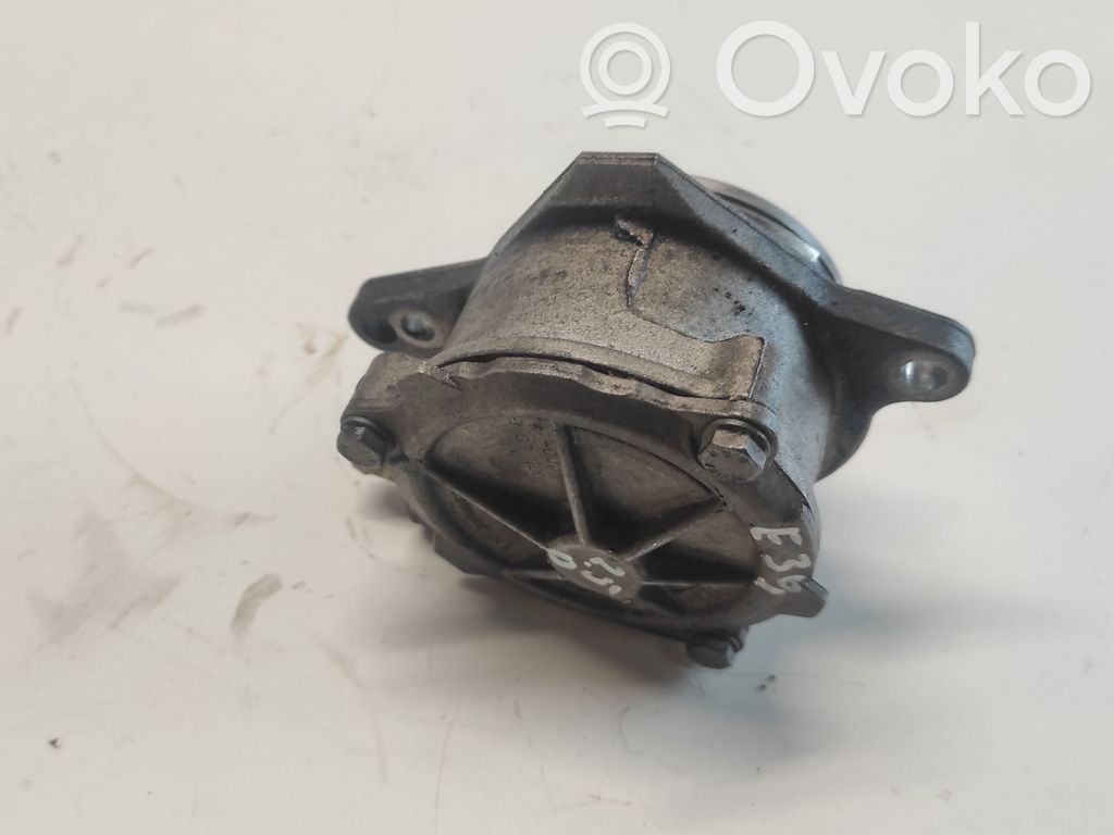 BMW 5 E39 Vacuum pump 