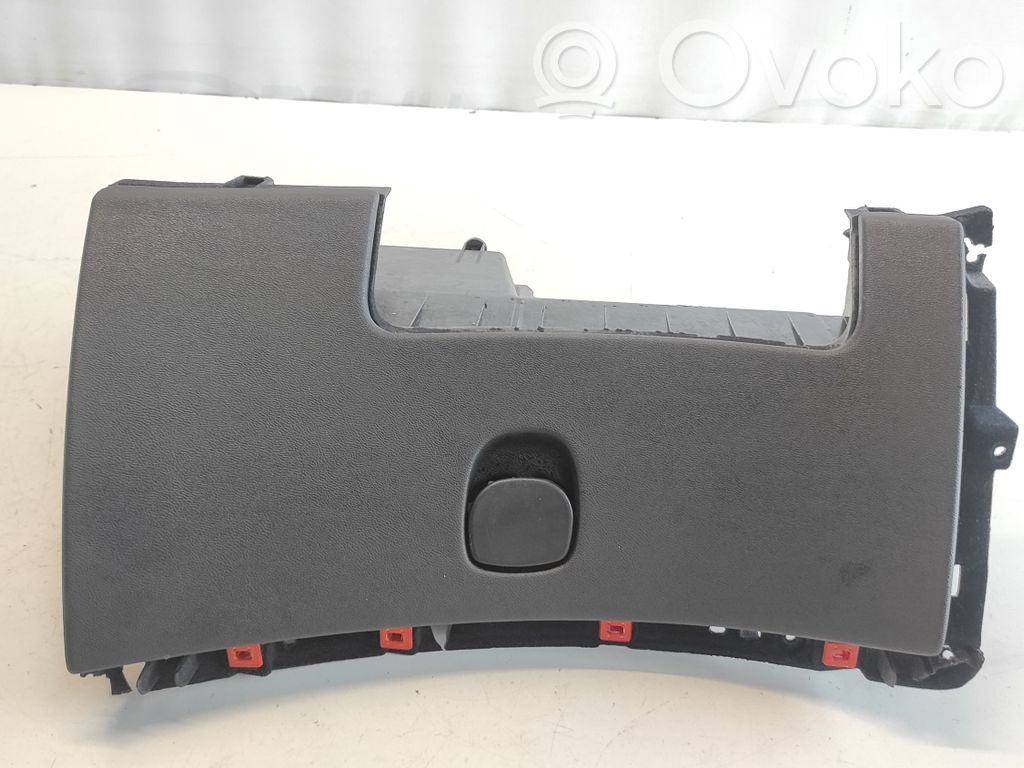 Alfa Romeo 159 Daiktadėžės (bordačioko) komplektas 
