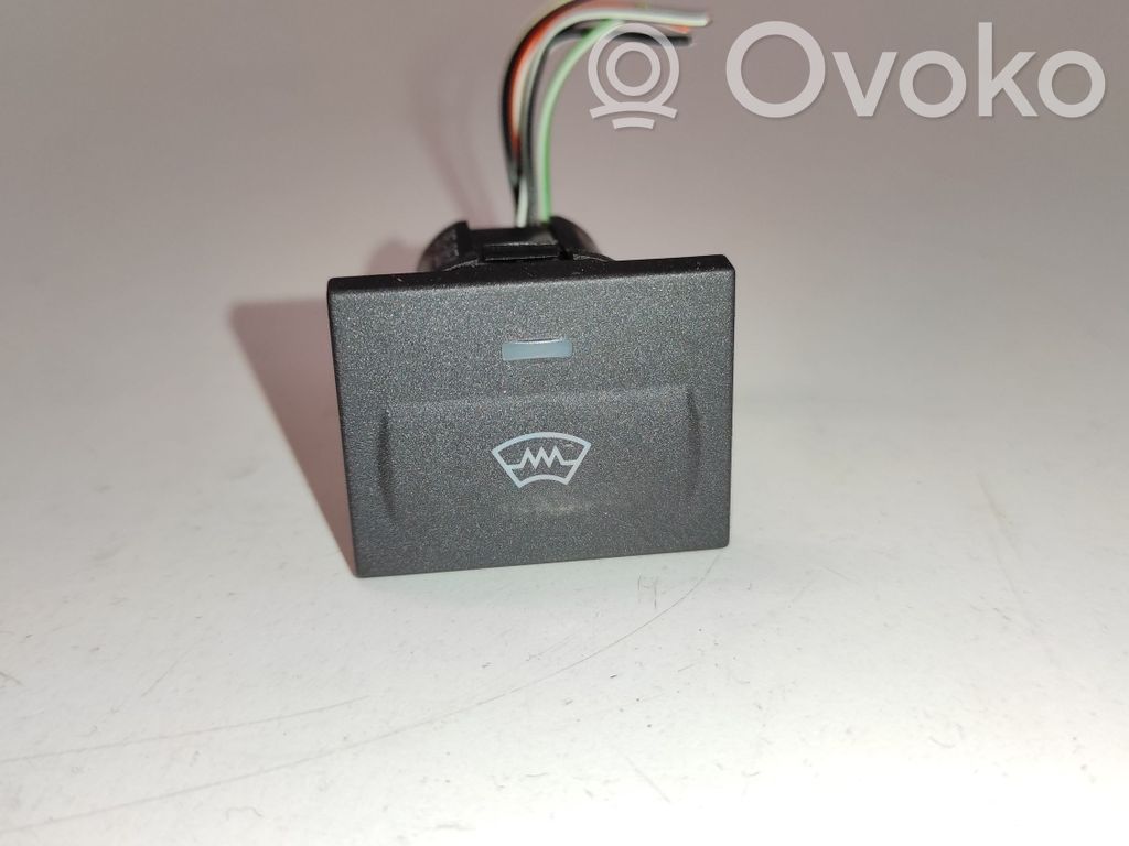 Ford Focus Windscreen/window heater switch 