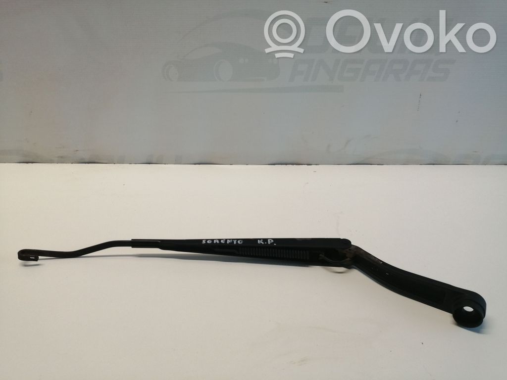 KIA Sorento Front wiper blade arm 