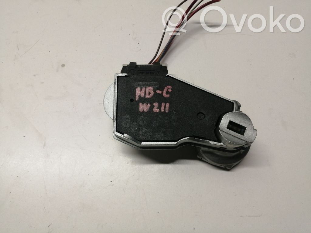 Mercedes-Benz E W211 Steering wheel lock 