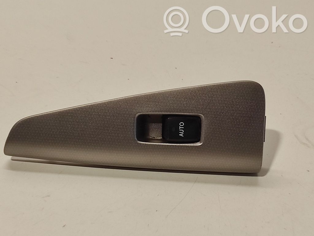 Toyota Corolla Verso E121 Electric window control switch 
