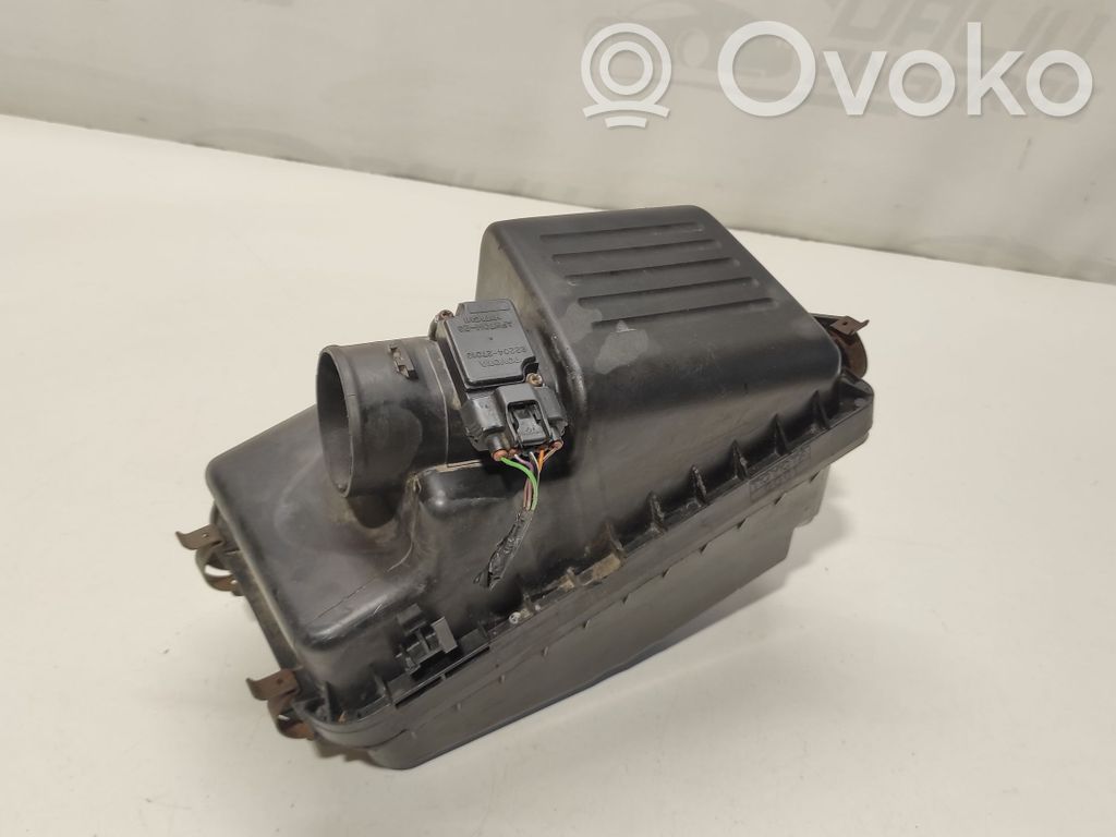 Toyota Corolla Verso AR10 Oro filtro dėžė 