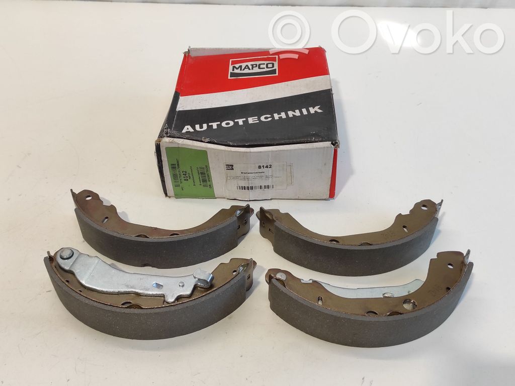Nissan Primera Тормозные колодки (задние) 