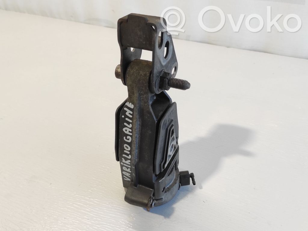 Peugeot 607 Engine mount bracket 