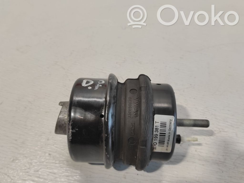 Volkswagen Phaeton Engine mount bracket 