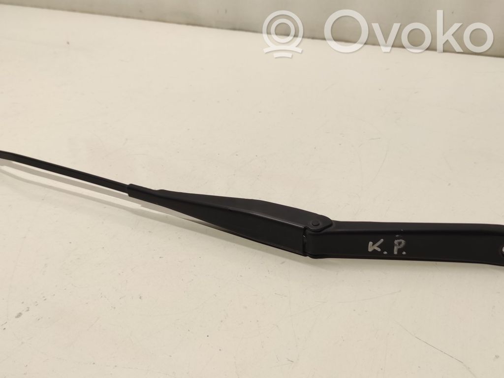 Ford Focus Etupyyhkimen sulan varsi 