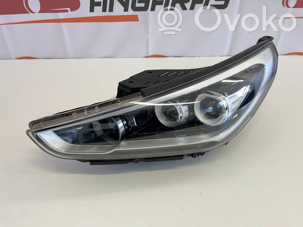 Hyundai i30 Scheinwerfer 