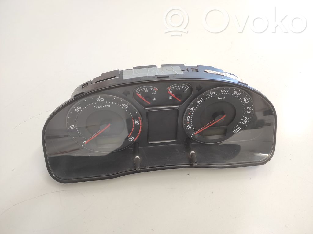 Skoda Superb B5 (3U) Spidometrs (instrumentu panelī) 
