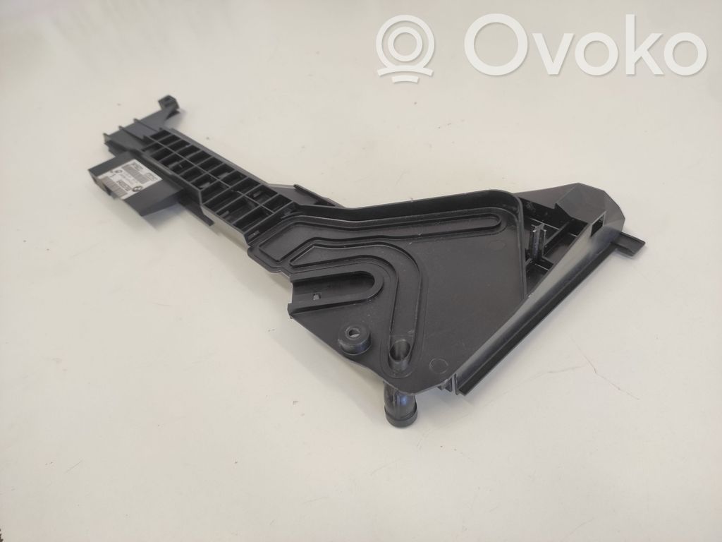 BMW X3 E83 Radiator trim 