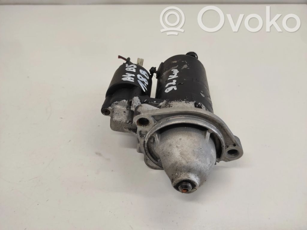 Audi A4 S4 B5 8D Starteris 