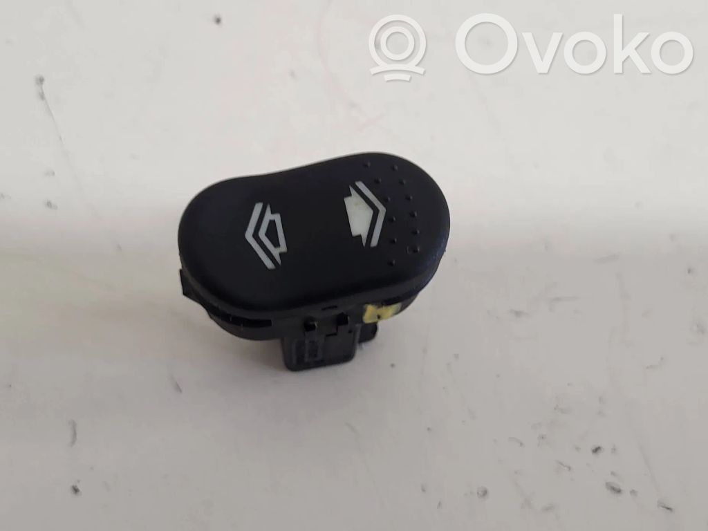 Ford Focus Electric window control switch 