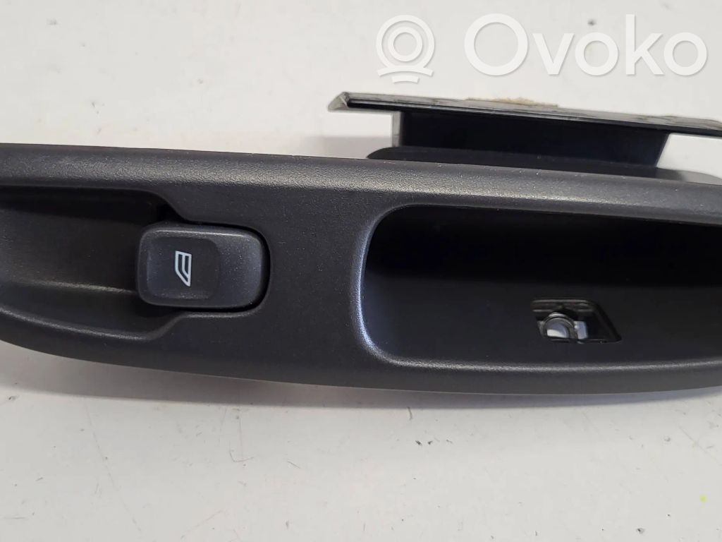 Electric window control switch   9472275,01W424