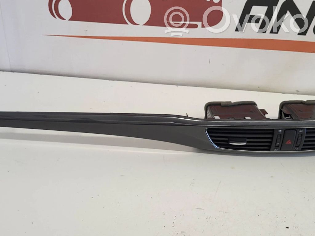 Dash center air vent grill   GJE855256,900EX