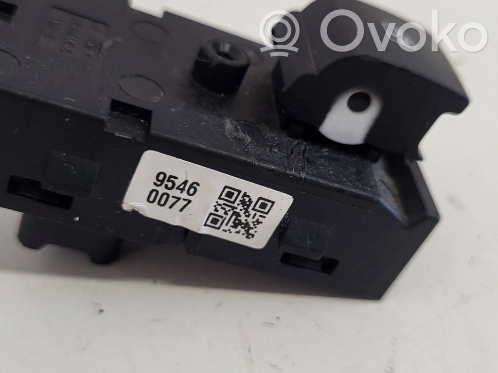 Electric window control switch   95460077,9546