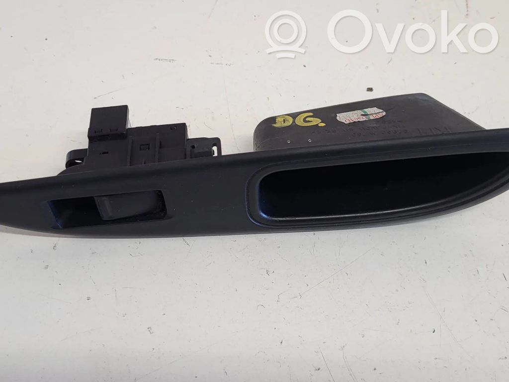 Nissan Primera Electric window control switch 