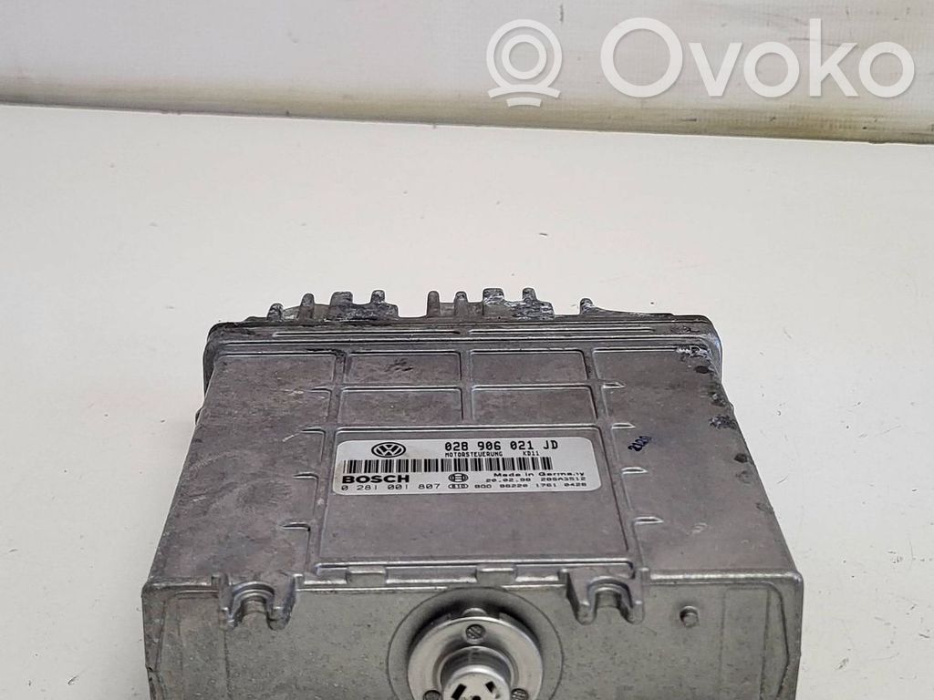 Volkswagen PASSAT B5 Engine control unit/module 