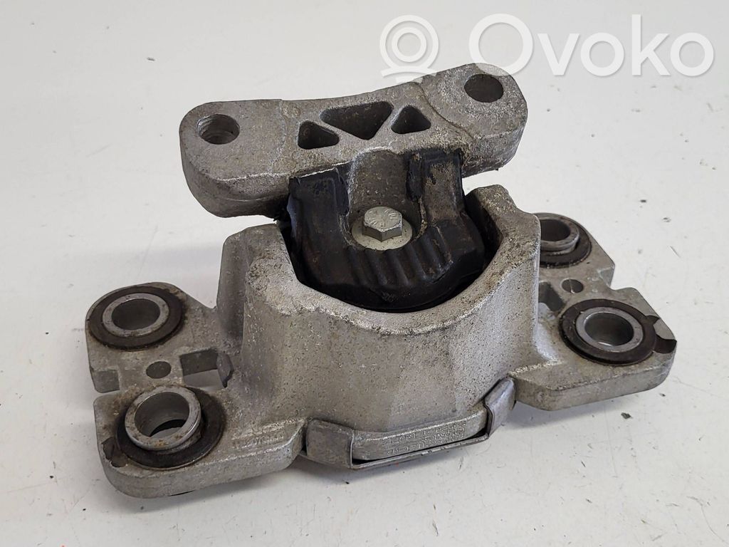 Engine mount bracket   EJ327M121AD,130716