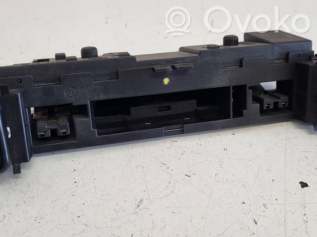 Mercedes-Benz C W202 Seat heating switch 