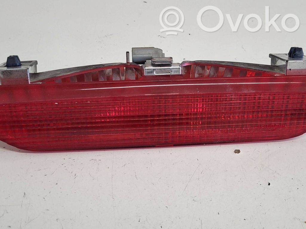 Pontiac Vibe Third/center stoplight 