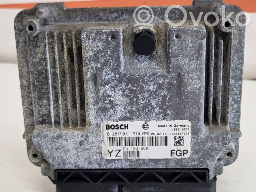 Opel Vectra C Engine control unit/module 