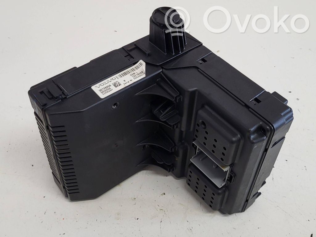 Volvo V70 Fuse module 