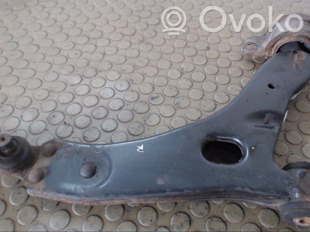 Ford Focus Front lower control arm/wishbone 