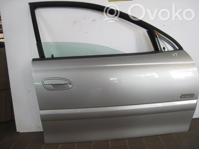 Opel Omega B1 Puerta delantera 