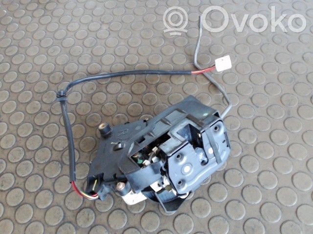 Mazda 323 Zamek drzwi przednich 